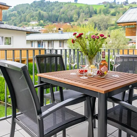 Falken 3 アパート *